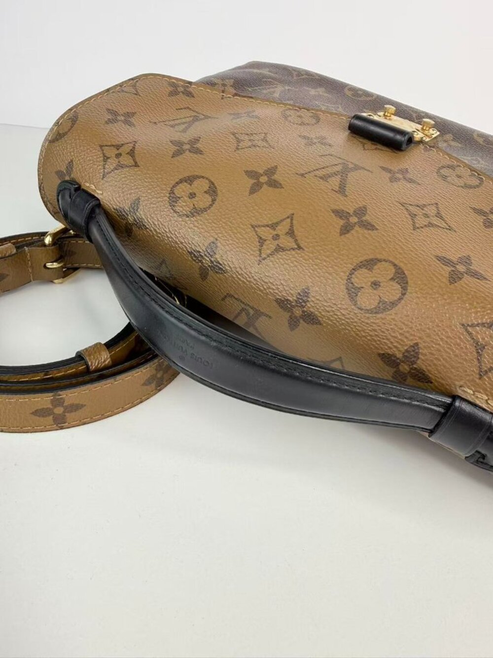 Louis Vuitton Pochette Métis MM Monogram Reverse Canvas Crossbody Shoulder Bag - Picture 12 of 13